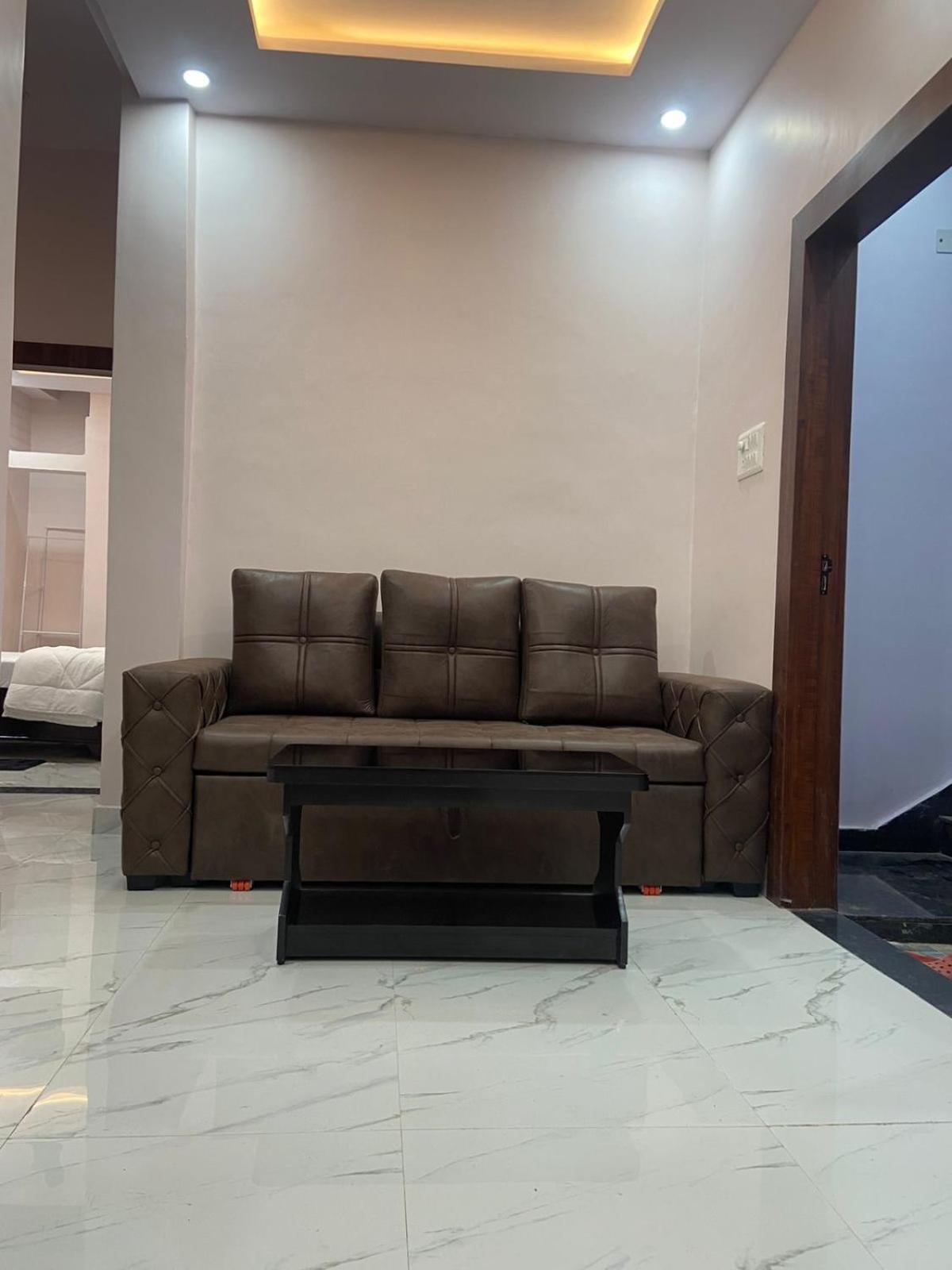 Nirmal Niwas Hotel Varanasi Exterior photo